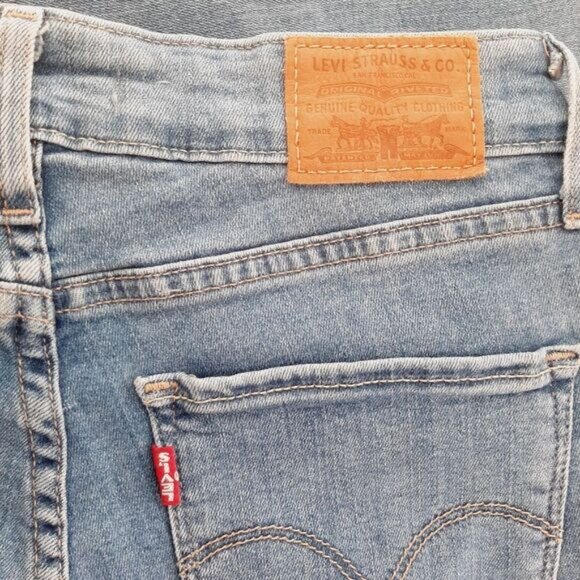 LEVI'S 721 High Rise Skinny Light Blue Wash Jeans Sz 26 - Picture 8 of 13